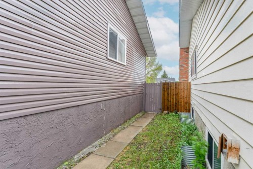 44 Whiteridge Place Ne, Calgary, AB 