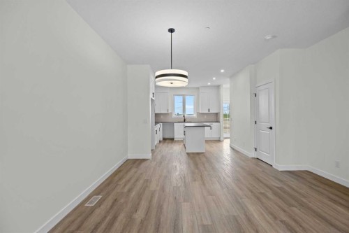 41 Hotchkiss Gardens Se, Calgary, AB - Indoor