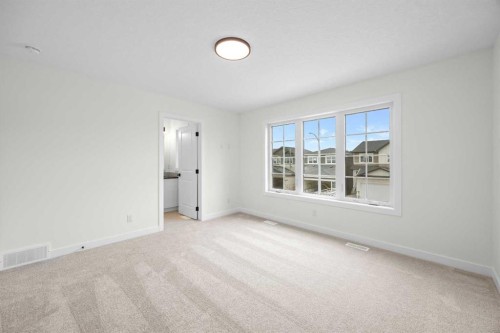 41 Hotchkiss Gardens Se, Calgary, AB - Indoor Photo Showing Other Room