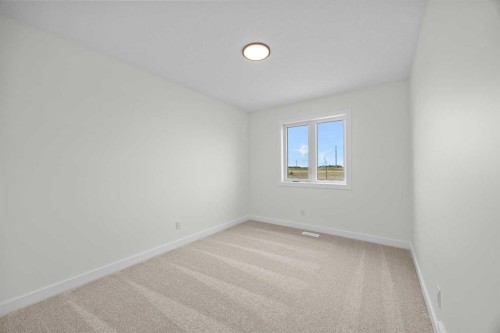 41 Hotchkiss Gardens Se, Calgary, AB - Indoor Photo Showing Other Room
