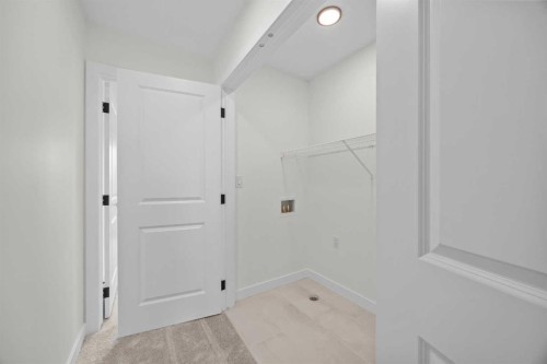 41 Hotchkiss Gardens Se, Calgary, AB - Indoor Photo Showing Other Room
