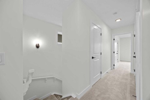 41 Hotchkiss Gardens Se, Calgary, AB - Indoor Photo Showing Other Room