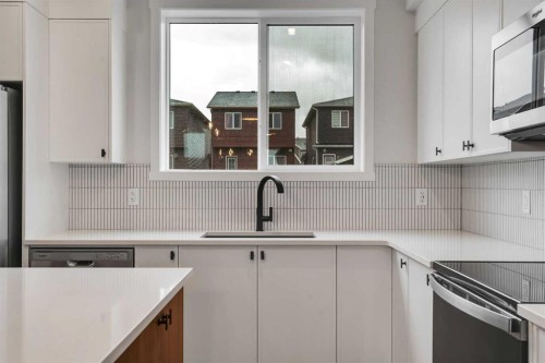 50 Creekview Gardens Sw, Calgary, AB 