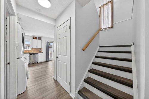 6979 Laguna Way Ne, Calgary, AB - Indoor Photo Showing Other Room