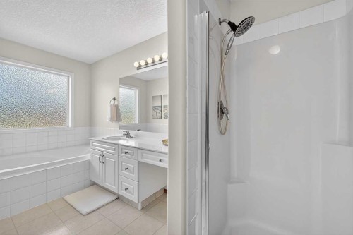 36 Somerside Bay Sw, Calgary, AB 