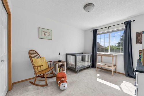 36 Somerside Bay Sw, Calgary, AB 