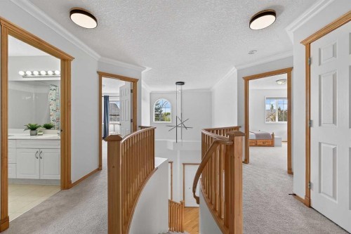 36 Somerside Bay Sw, Calgary, AB 