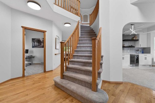 36 Somerside Bay Sw, Calgary, AB 