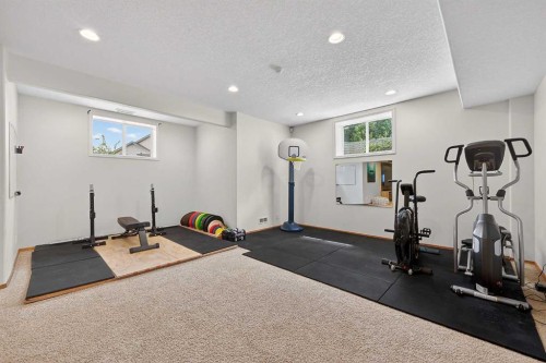 36 Somerside Bay Sw, Calgary, AB 