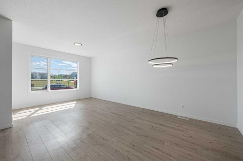 260 Belmont Boulevard Sw, Calgary, AB - Indoor Photo Showing Other Room