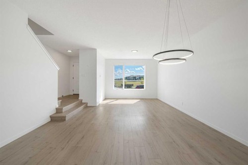 260 Belmont Boulevard Sw, Calgary, AB - Indoor Photo Showing Other Room
