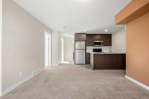 193-300 Marina Drive, Chestermere, AB - Indoor Photo Showing Kitchen