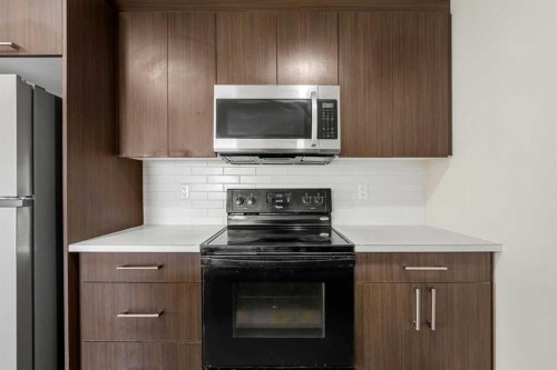 193-300 Marina Drive, Chestermere, AB - Indoor Photo Showing Kitchen