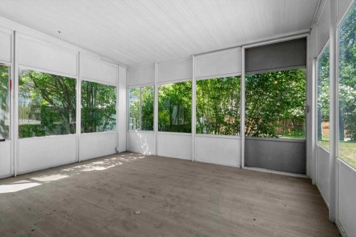 1615 22A Street Nw, Calgary, AB 