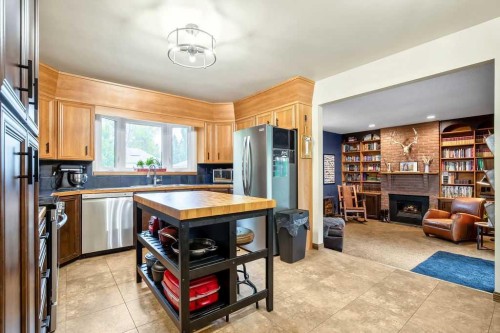 723 5 Avenue Sw, High River, AB - Indoor Photo Showing Kitchen