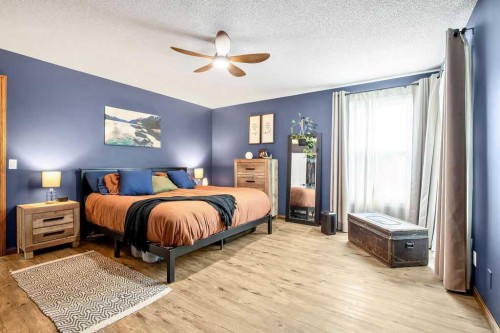 723 5 Avenue Sw, High River, AB - Indoor Photo Showing Bedroom