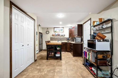 723 5 Avenue Sw, High River, AB - Indoor