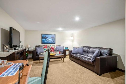 723 5 Avenue Sw, High River, AB - Indoor