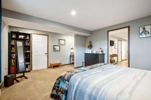 723 5 Avenue Sw, High River, AB - Indoor Photo Showing Bedroom
