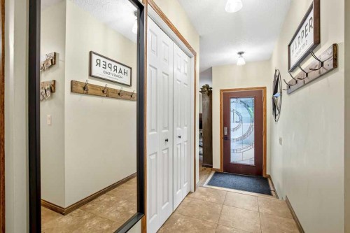 723 5 Avenue Sw, High River, AB - Indoor Photo Showing Other Room