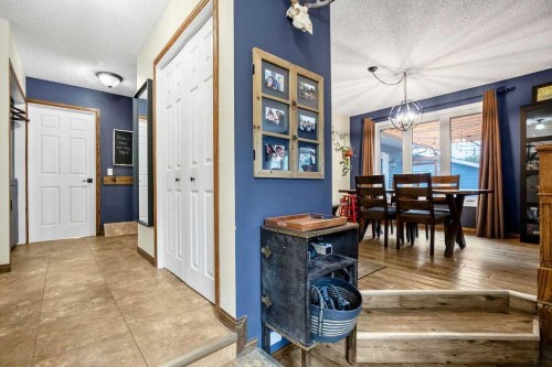 723 5 Avenue Sw, High River, AB - Indoor