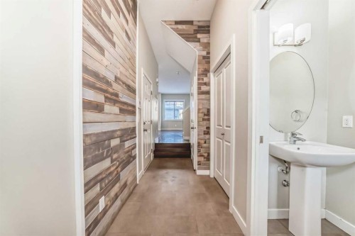 115-300 Marina Drive, Chestermere, AB - Indoor Photo Showing Bathroom