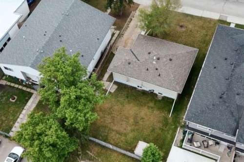720 69 Avenue Sw, Calgary, AB 