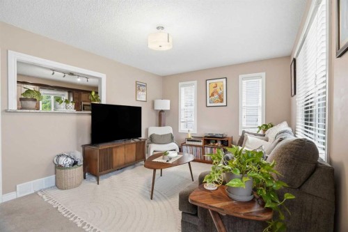 720 69 Avenue Sw, Calgary, AB 