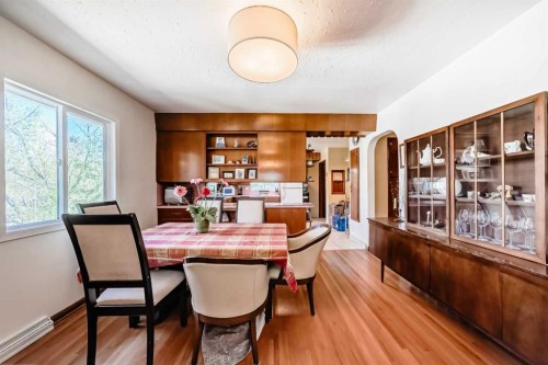 3604 Parkhill Street Sw, Calgary, AB - Indoor Photo Showing Dining Room