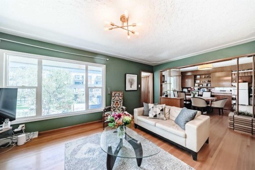 3604 Parkhill Street Sw, Calgary, AB - Indoor Photo Showing Living Room