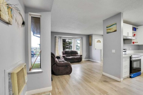 133 Martinglen Way Ne, Calgary, AB - Indoor