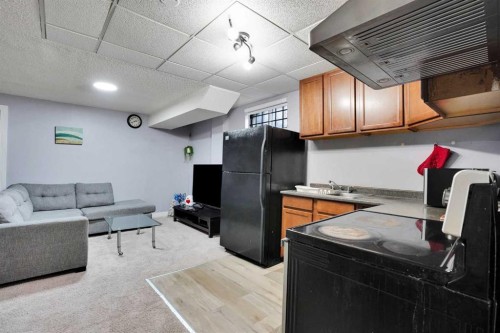 133 Martinglen Way Ne, Calgary, AB - Indoor