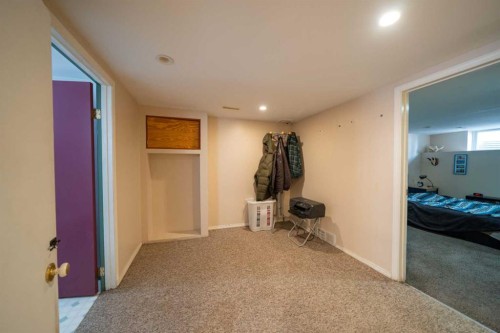 4627 29 Avenue Nw, Calgary, AB - Indoor