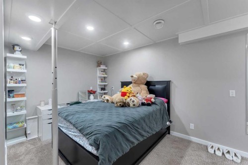 33 Edgevalley Way Nw, Calgary, AB 