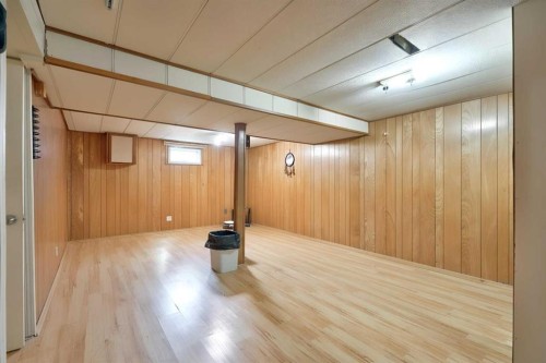 517 55 Avenue West, Claresholm, AB - Indoor