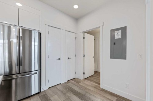 19645 48 Street Se, Calgary, AB - Indoor Photo Showing Other Room