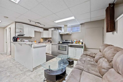 78 Tarington Place Ne, Calgary, AB - Indoor Photo Showing Kitchen
