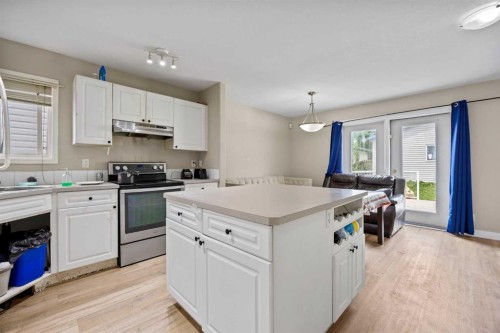 78 Tarington Place Ne, Calgary, AB - Indoor Photo Showing Kitchen