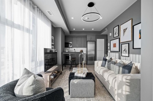 209-310 15 Avenue Sw, Calgary, AB - Indoor Photo Showing Living Room