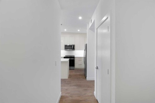 1314-6 Merganger Drive West, Chestermere, AB - Indoor