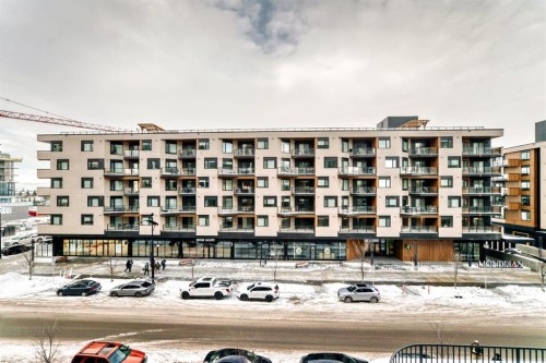 206-8375 Broadcast Avenue Sw, Calgary, AB 