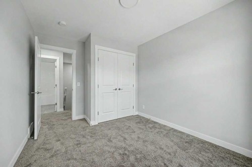 142 Sovereign Common Sw, Calgary, AB - Indoor Photo Showing Other Room