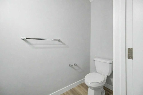 142 Sovereign Common Sw, Calgary, AB - Indoor Photo Showing Bathroom
