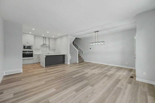 142 Sovereign Common Sw, Calgary, AB - Indoor Photo Showing Kitchen