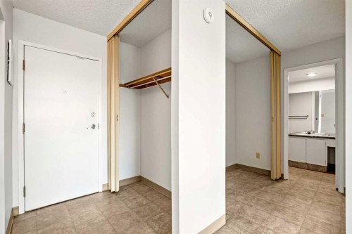 906-221 6 Avenue Se, Calgary, AB - Indoor Photo Showing Other Room