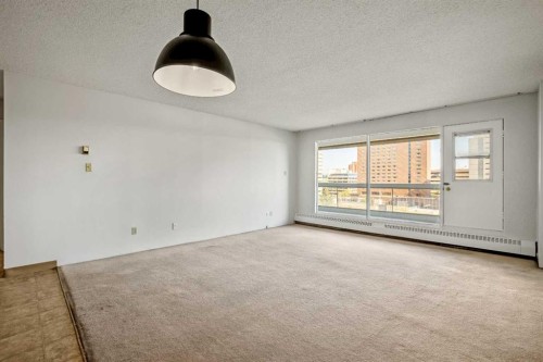 906-221 6 Avenue Se, Calgary, AB - Indoor Photo Showing Other Room
