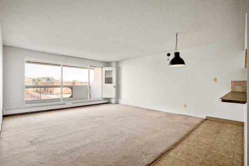 906-221 6 Avenue Se, Calgary, AB - Indoor Photo Showing Other Room