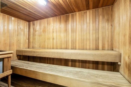 906-221 6 Avenue Se, Calgary, AB - Indoor Photo Showing Other Room