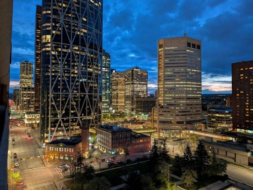 906-221 6 Avenue Se, Calgary, AB - Outdoor
