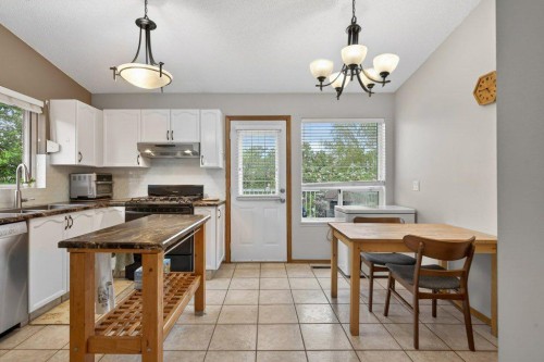 156 Rivercroft Close Se, Calgary, AB 